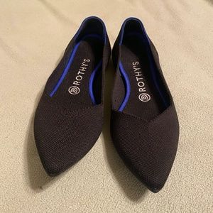 EUC Black pointed Rothy's flat 9 (fits like 8.5)